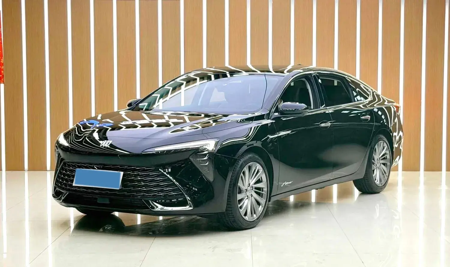 2026 Buick Larcosse 2.0T 237HP L4 9AT