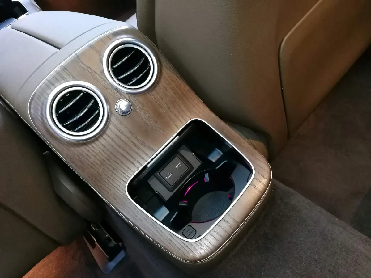 2023 Mercedes-Benz E Class 2.0T 258HP L4 9AT,autocango,china used car exporter,china ev exporter,chinese used car exporter,chinese used ev exporter