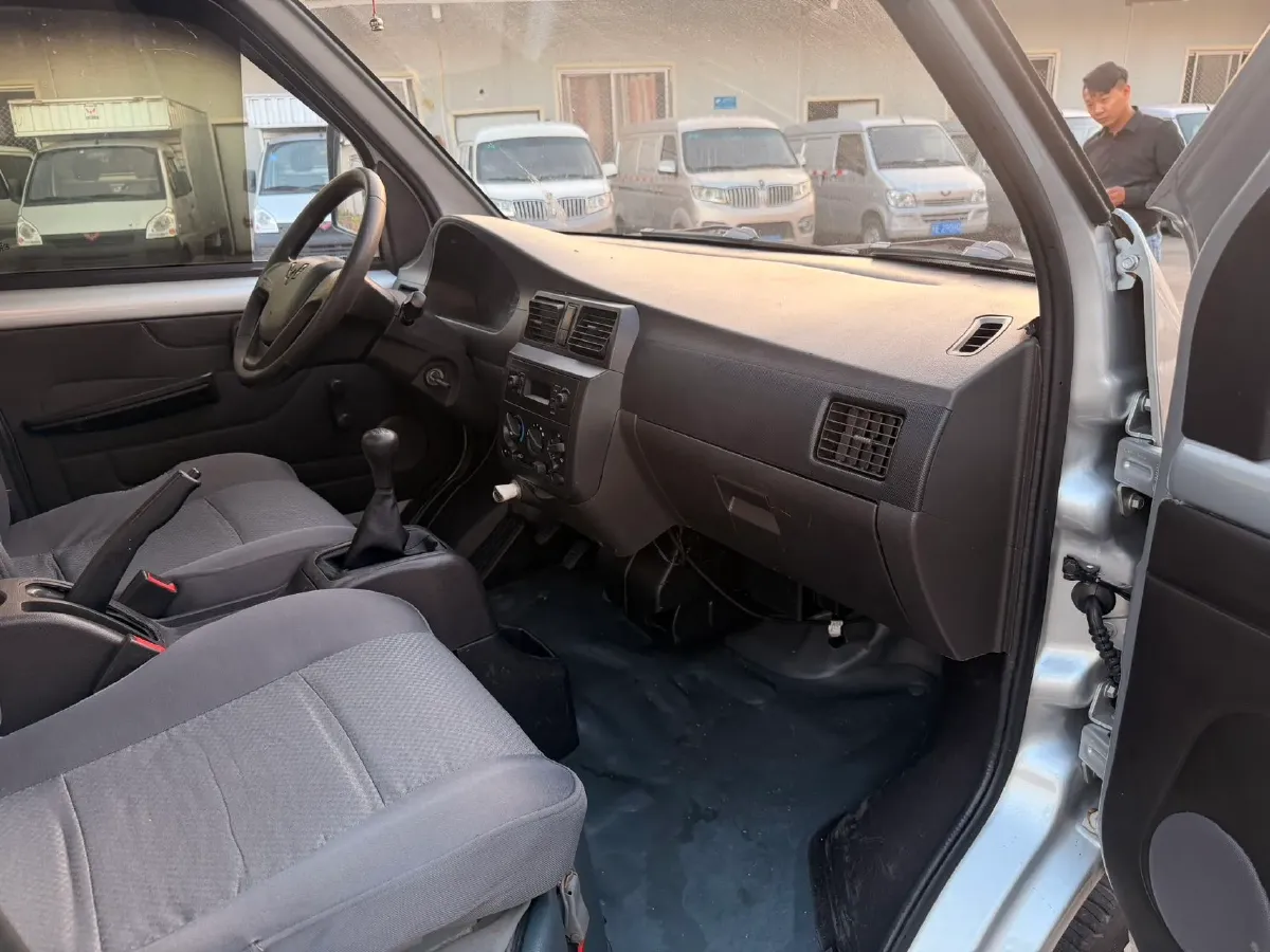 2015 LiFan LeTu 1.2L 84HP L4 5MT,autocango,china used car exporter,china ev exporter,chinese used car exporter,chinese used ev exporter