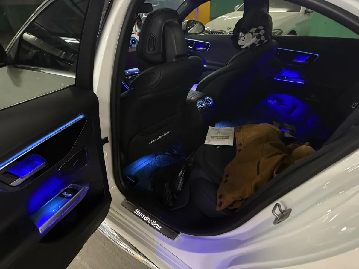 2025 Mercedes-Benz C Class 1.5T 204HP L4 9AT,autocango,china used car exporter,china ev exporter,chinese used car exporter,chinese used ev exporter