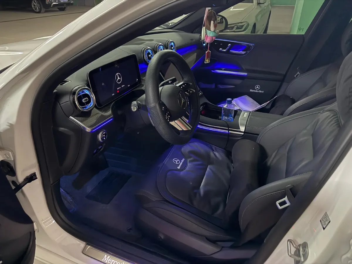 2025 Mercedes-Benz C Class 1.5T 204HP L4 9AT,autocango,china used car exporter,china ev exporter,chinese used car exporter,chinese used ev exporter