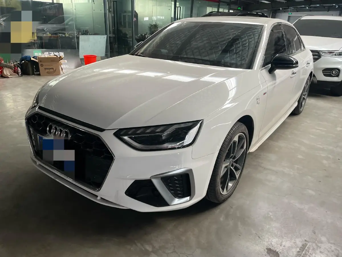 2024 Audi A4L 2.0T 190HP L4 7DCT
