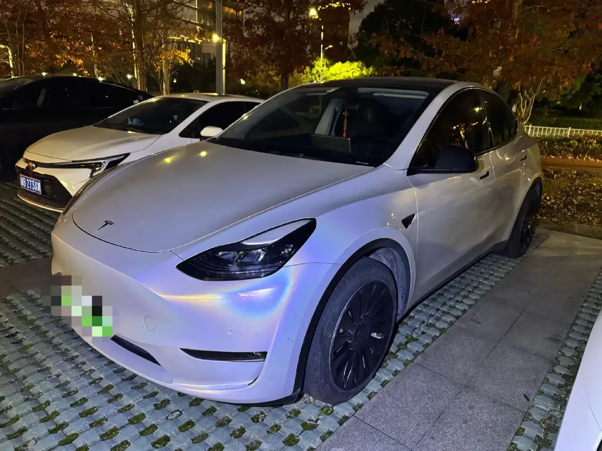 2021 Tesla Model Y BEV 60KWH