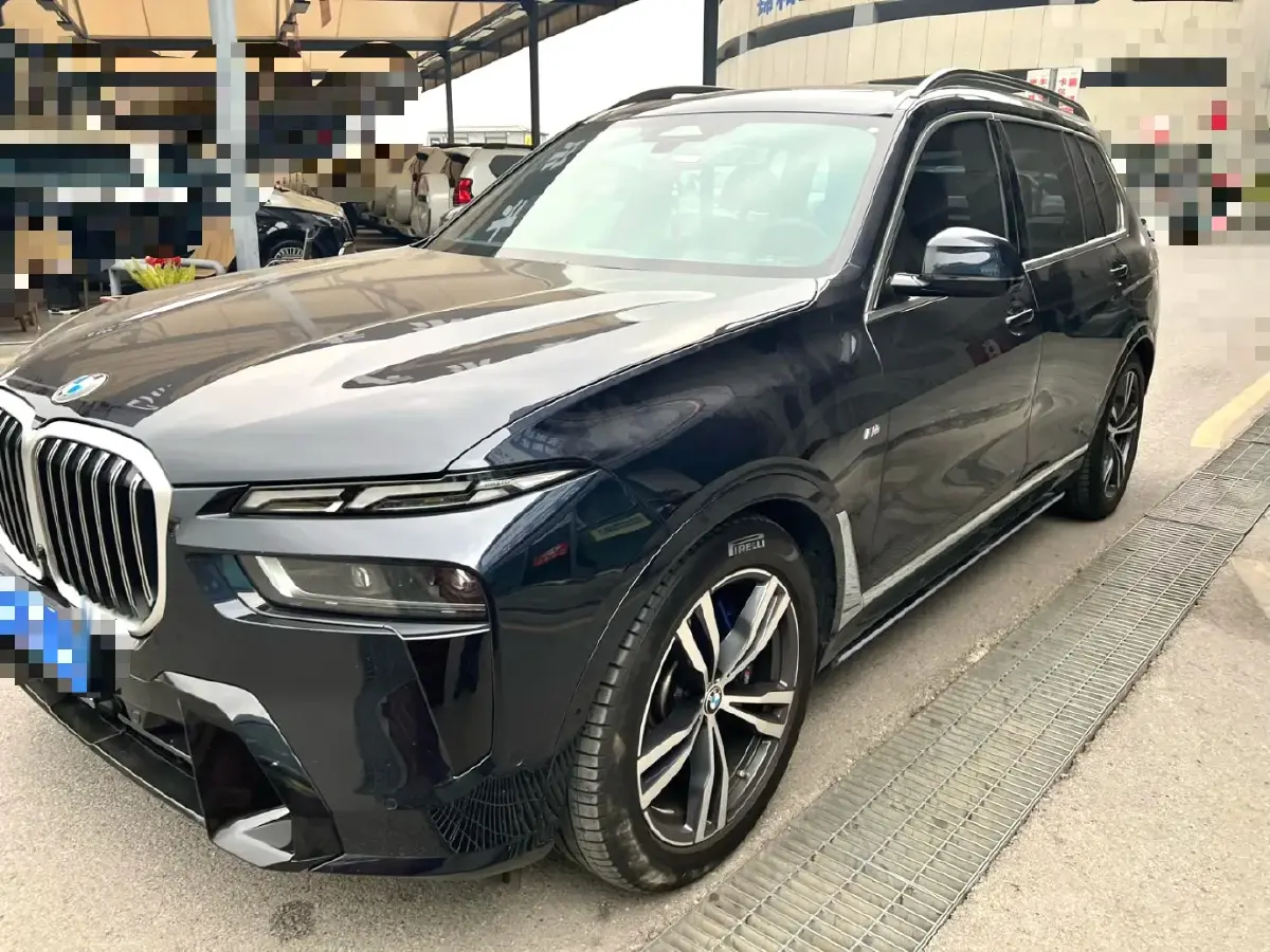 2023 BMW X7 3.0T 381HP L6 8AT