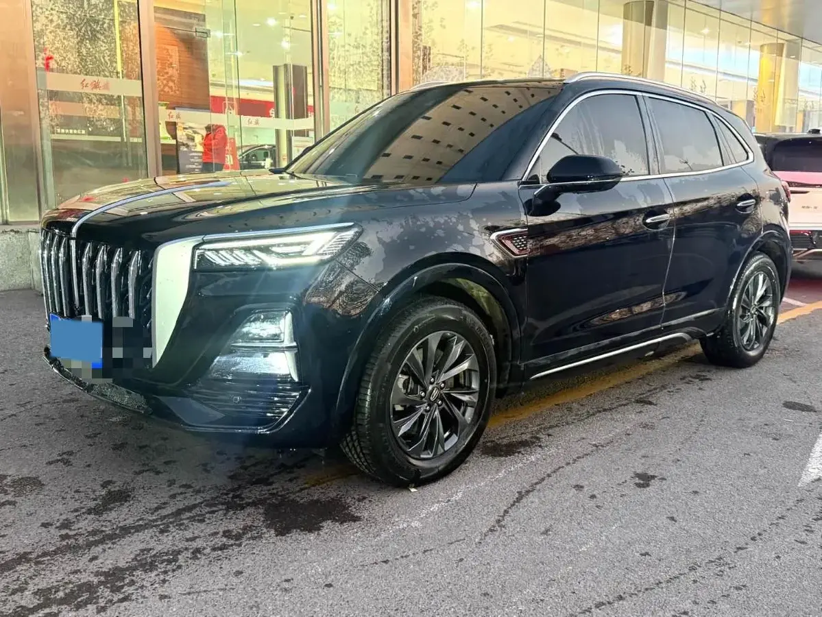 2023 HongQi HS5 2.0T 252HP L4 8AT