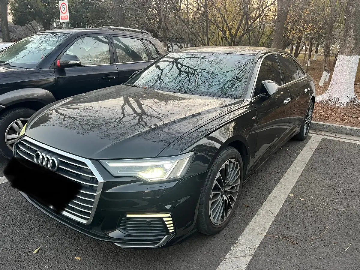 2020 Audi A6L 2.0T 252HP L4 7DCT PHEV 14.1KWH