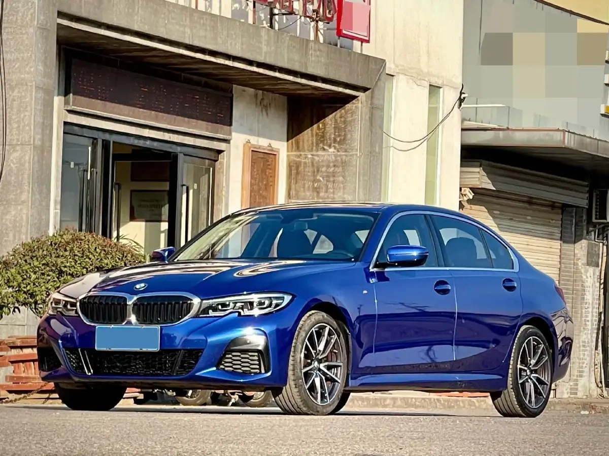 2022 BMW 3 Series 2.0T 156HP L4 8AT