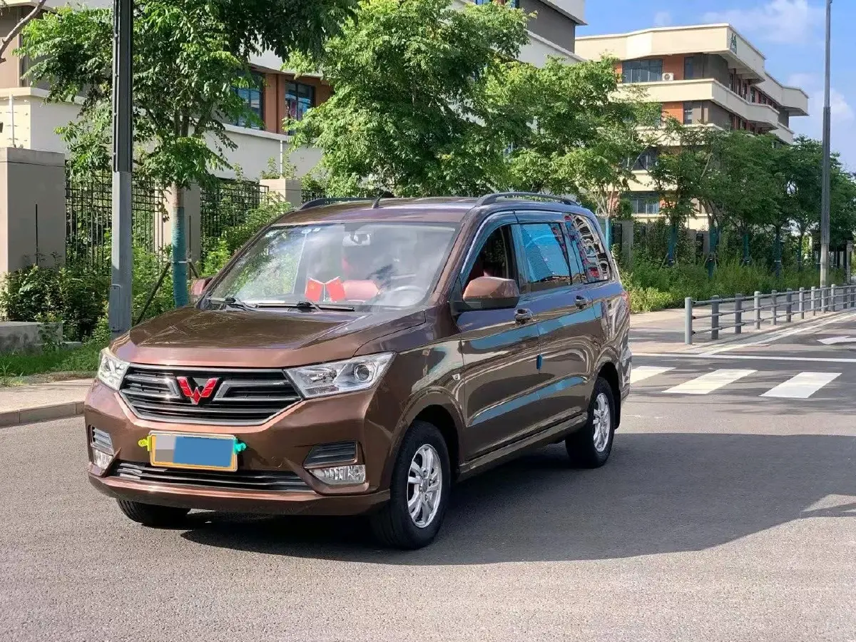2019 WuLing HongGuang 1.5L 99HP L4 6MT
