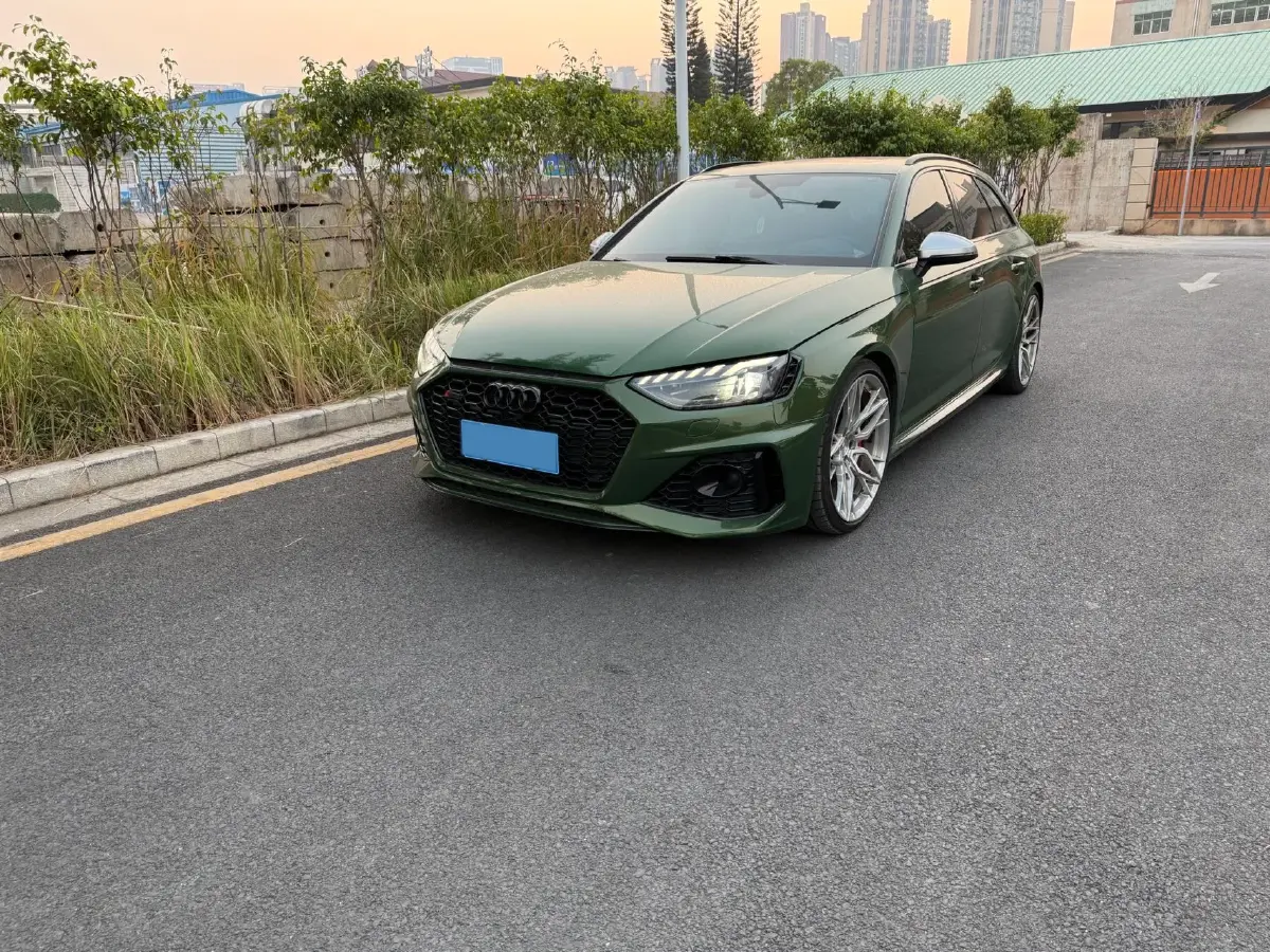 2021 Audi RS 4 2.9T 450HP V6 8AT
