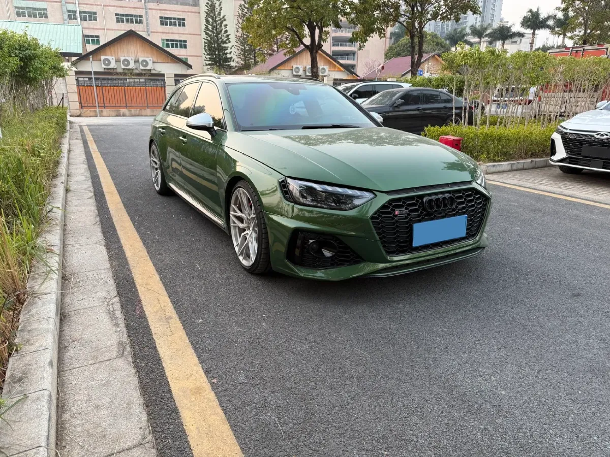 2021 Audi RS 4 2.9T 450HP V6 8AT,autocango,china used car exporter,china ev exporter,chinese used car exporter,chinese used ev exporter