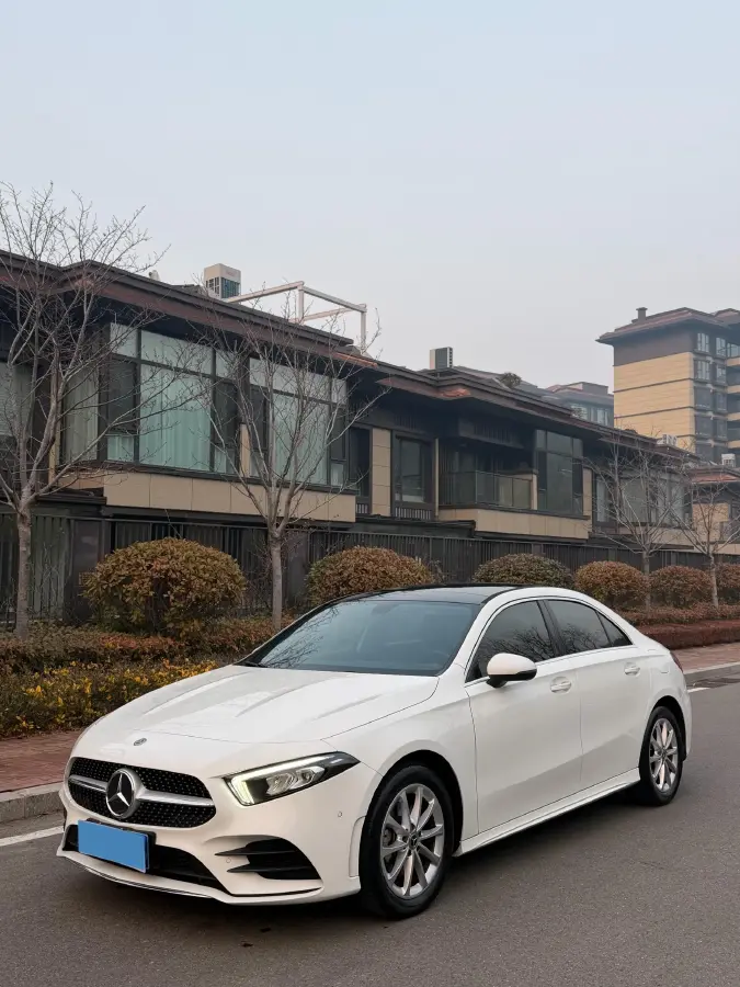 2020 Mercedes-Benz A Class 1.3T 163HP L4 7DCT