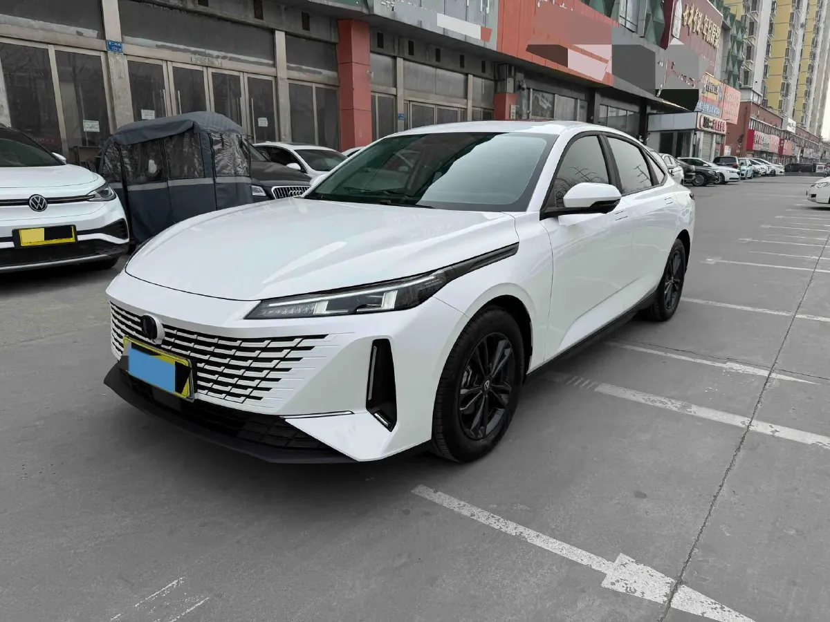 2023 ChangAn Lamore 1.5T 170HP L4 7DCT,autocango,china used car exporter,china ev exporter,chinese used car exporter,chinese used ev exporter