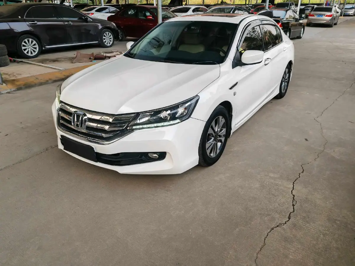 2014 Honda Accord 2.0L 155HP L4 CVT