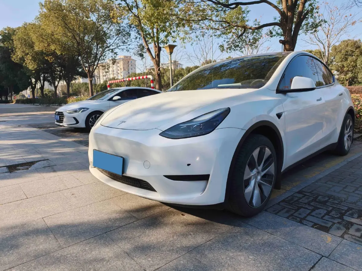 2022 Tesla Model Y BEV 60KWH