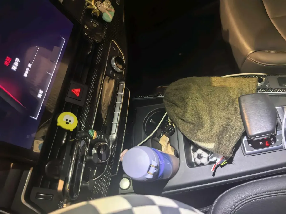 2021 Audi A4 2.0T 204HP L4 7DCT,autocango,china used car exporter,china ev exporter,chinese used car exporter,chinese used ev exporter