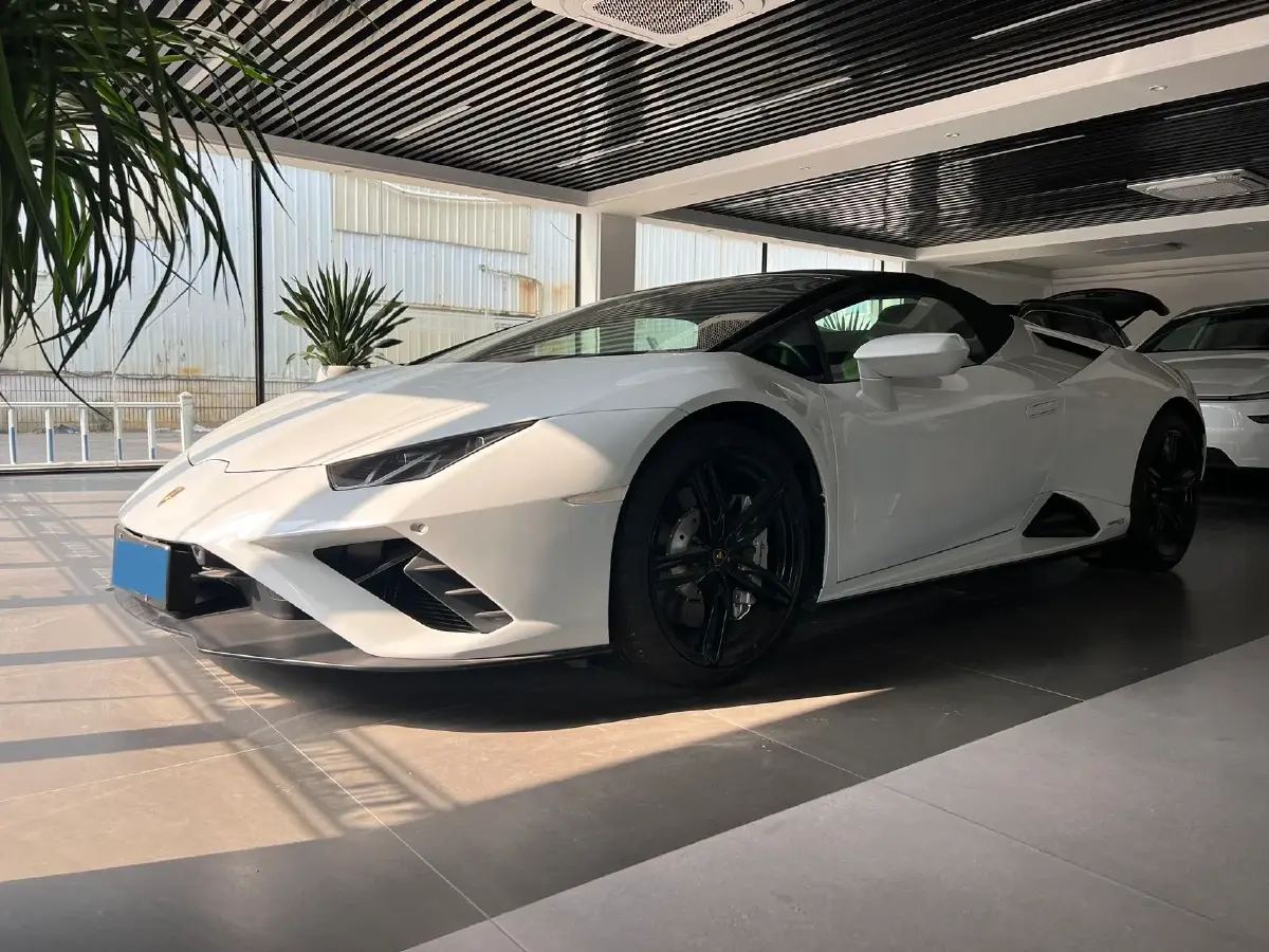 2020 Lamborghini Huracán 5.2L 611HP V10 7DCT