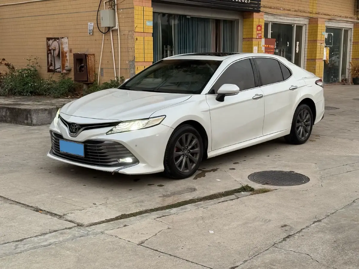 2018 Toyota Camry 2.0L 169HP L4 6AT