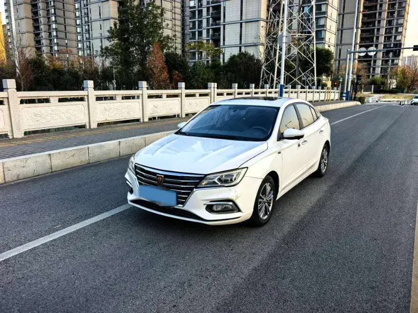 2019 Roewe i5 1.5L 120HP L4 CVT