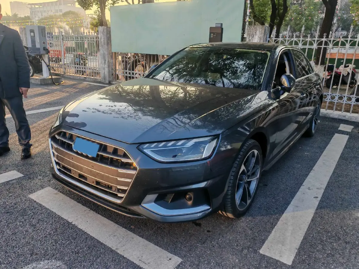 2020 Audi A4L 2.0T 190HP L4 7DCT