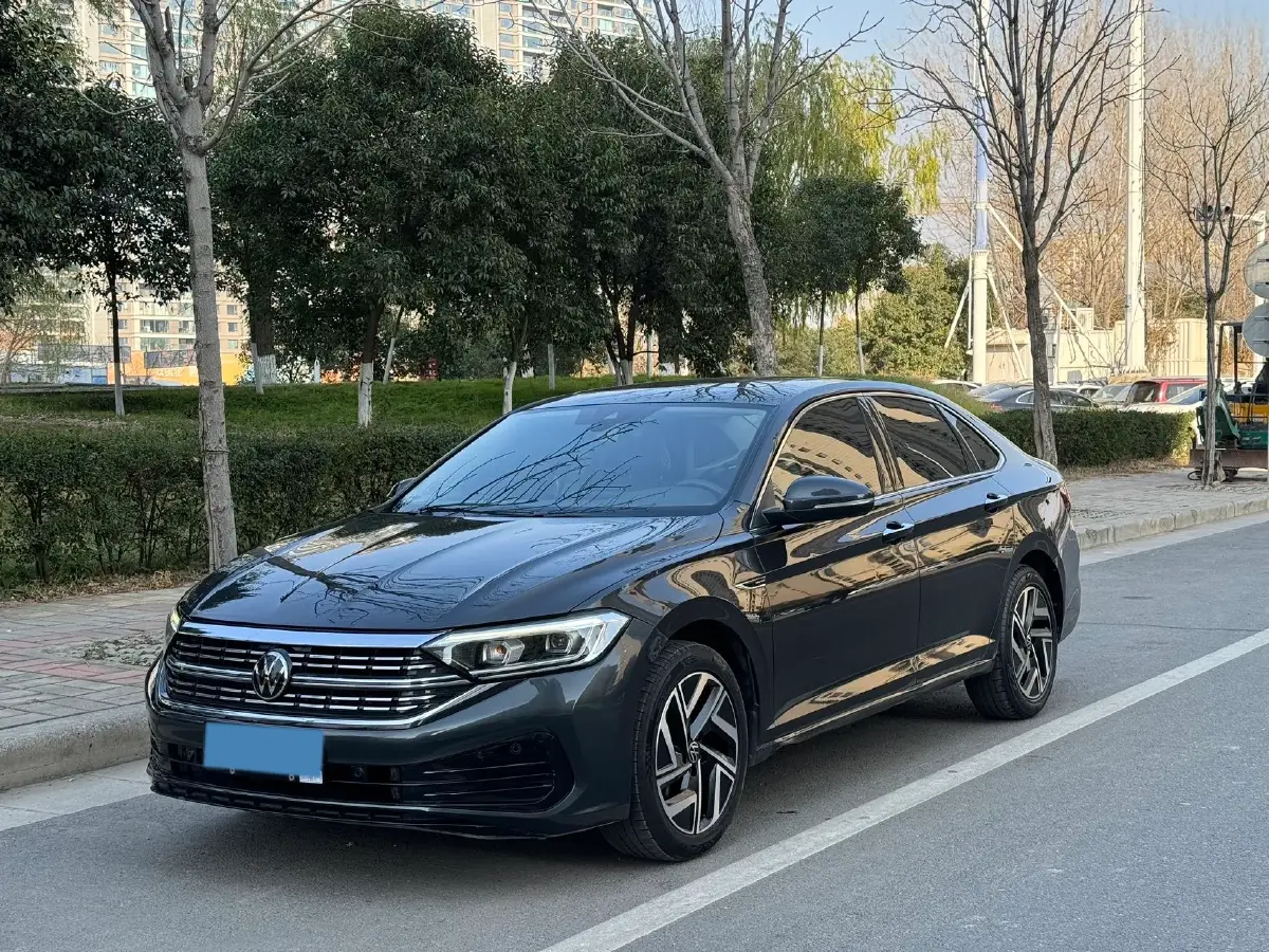 2023 Volkswagen Sagitar 1.2T 116HP L4 7DCT