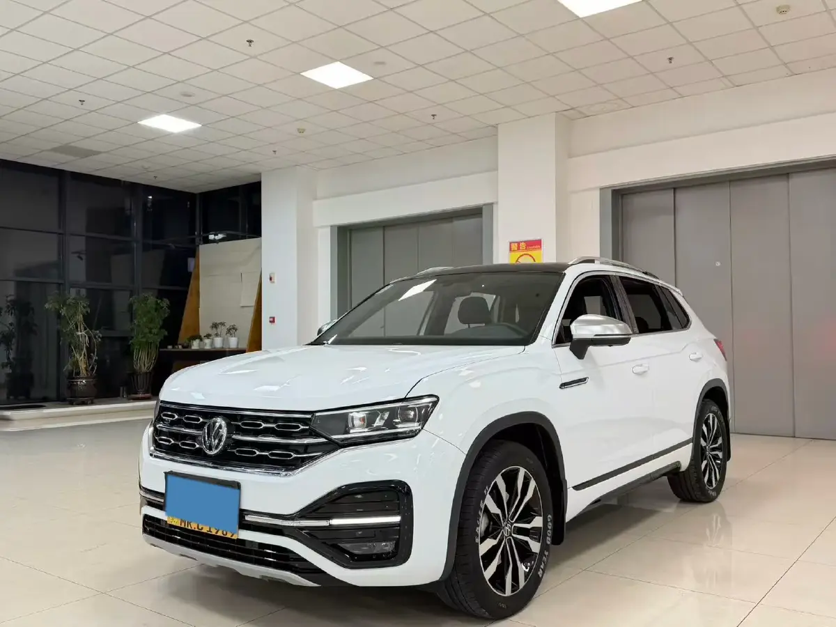 2021 Volkswagen Tayron 2.0T 220HP L4 7DCT