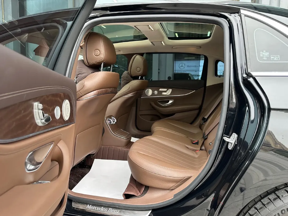 2021 Mercedes-Benz E Class 2.0T 258HP L4 9AT,autocango,china used car exporter,china ev exporter,chinese used car exporter,chinese used ev exporter