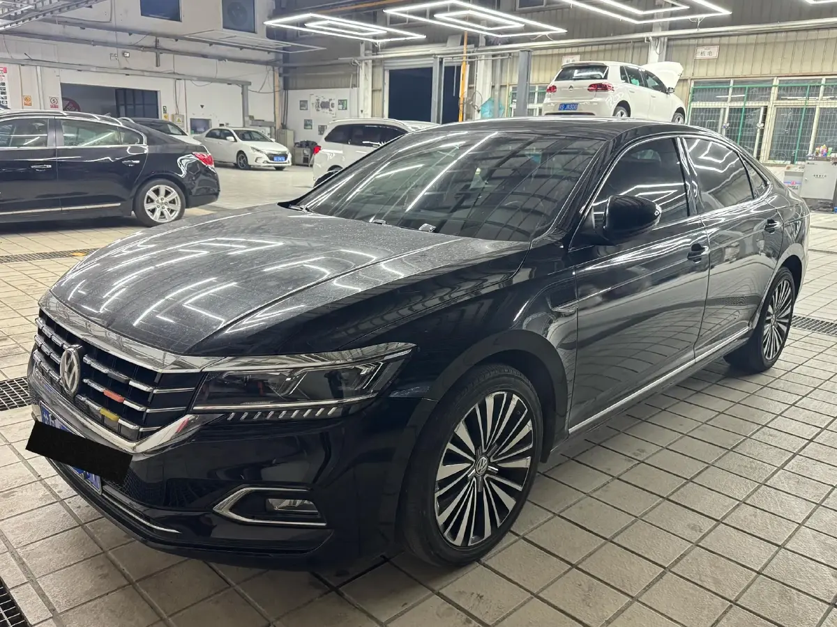 2019 Volvo V40 1.5T 152HP L4 6AT