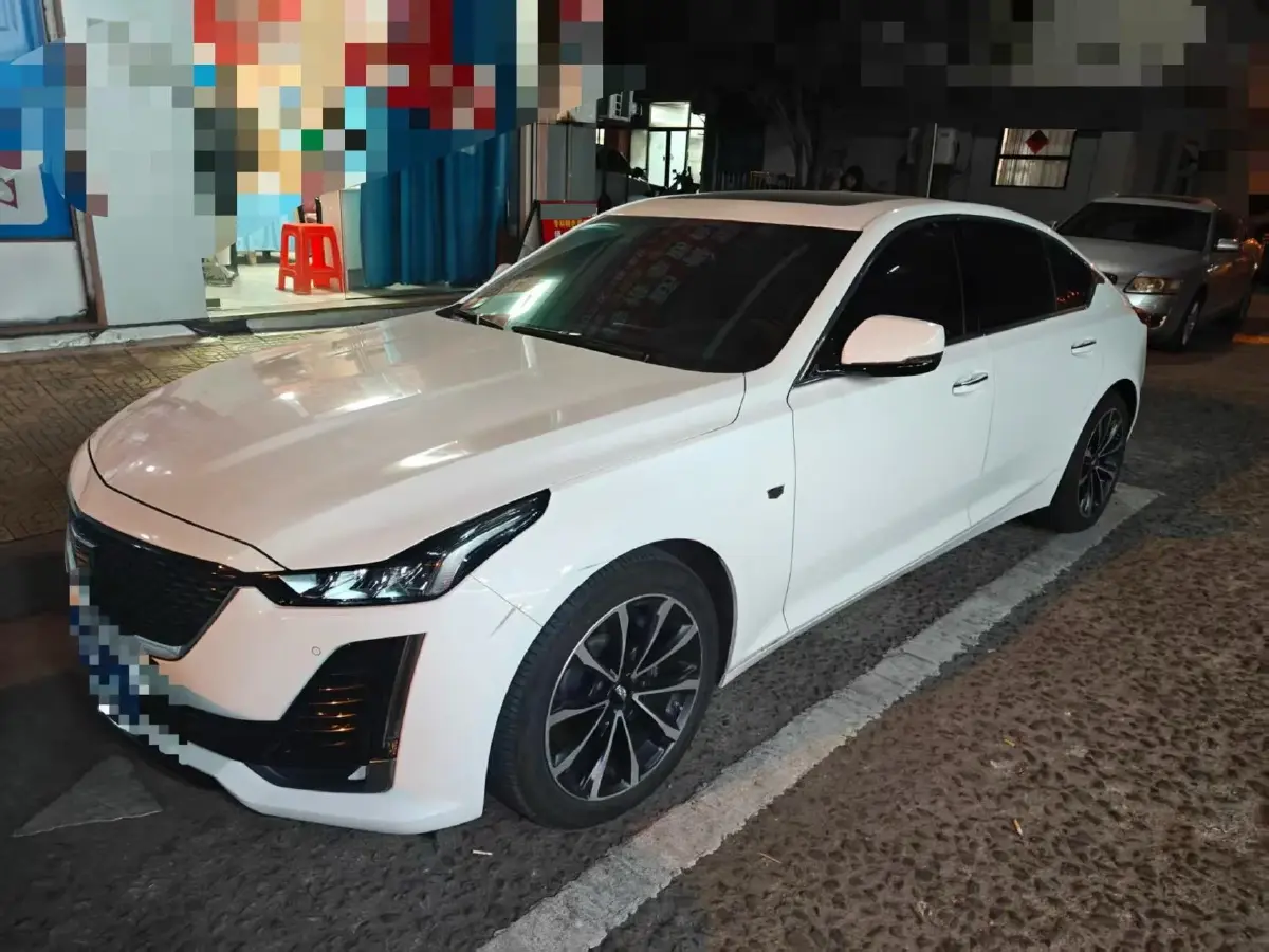 2022 Cadillac CT5 2.0T 237HP L4 10AT