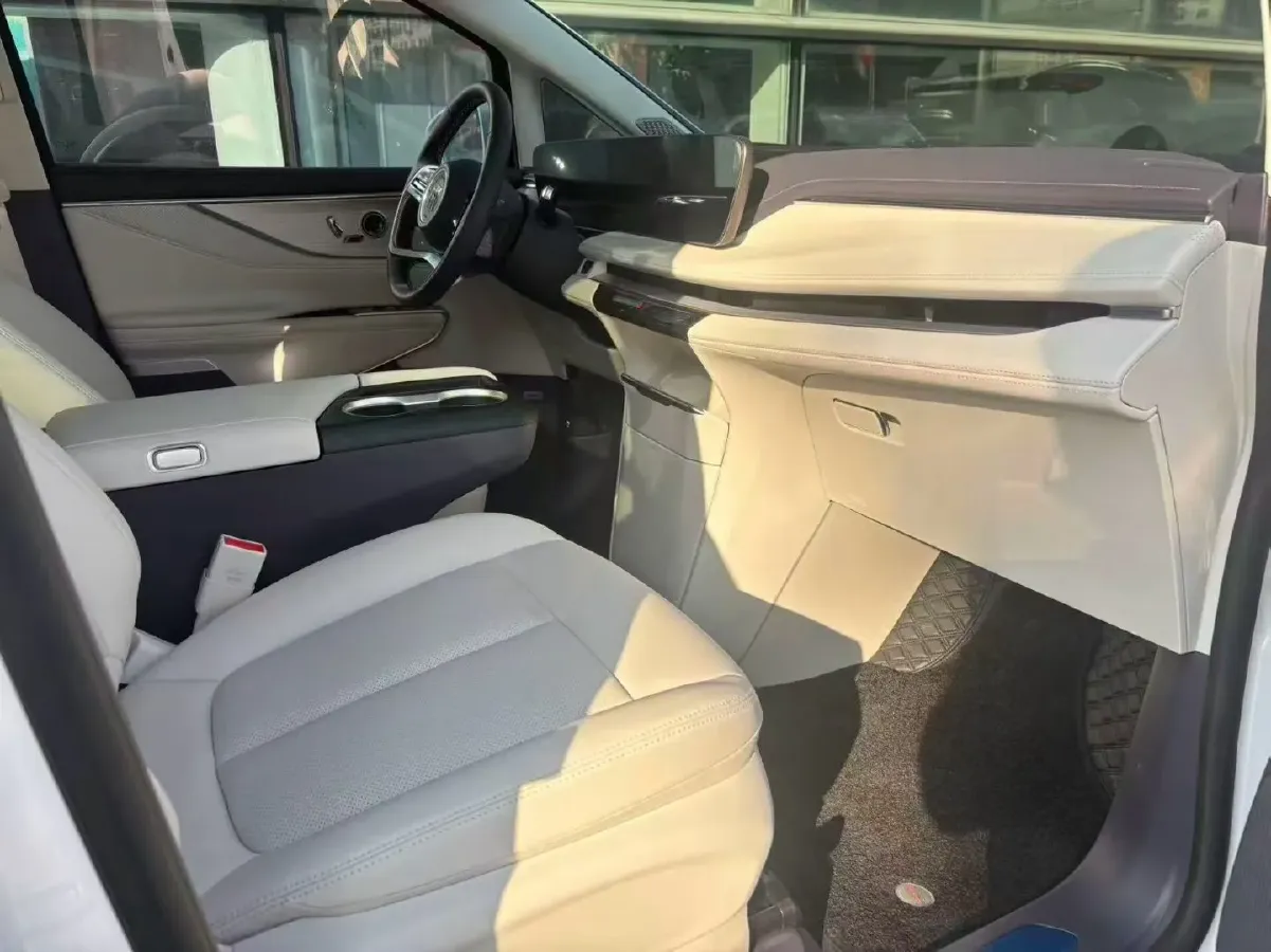 2026 Buick GL8 2.0T 237HP L4 9AT,autocango,china used car exporter,china ev exporter,chinese used car exporter,chinese used ev exporter