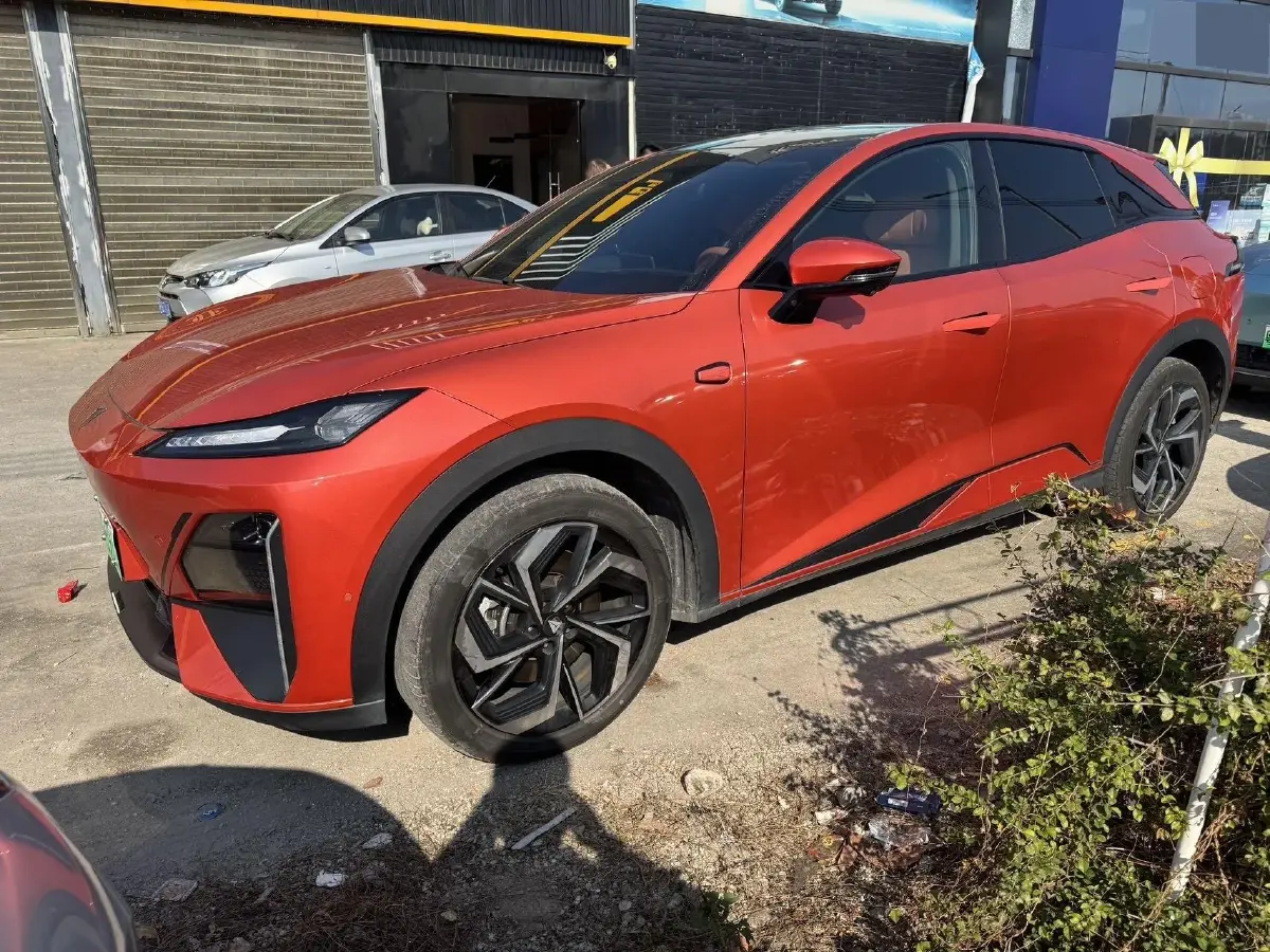 2024 JAC Refine RefineRF8 2.0T 253HP L4 8AT