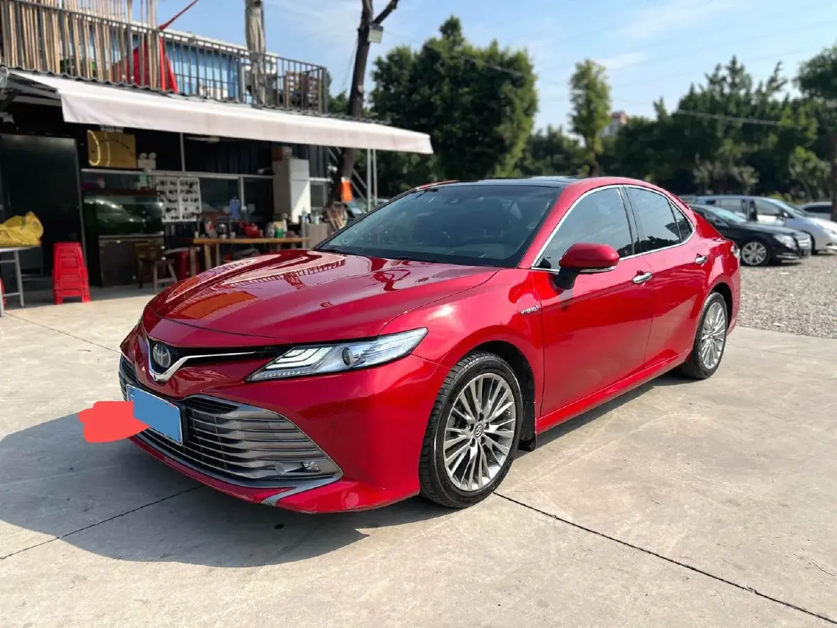 2019 Toyota Camry 2.5L 178HP L4 E-CVT Hybrid