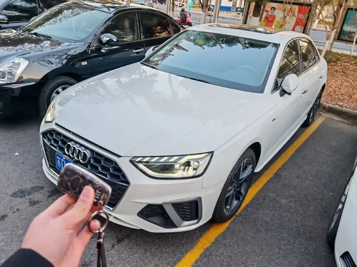 2020 Audi A4L 2.0T 190HP L4 7DCT