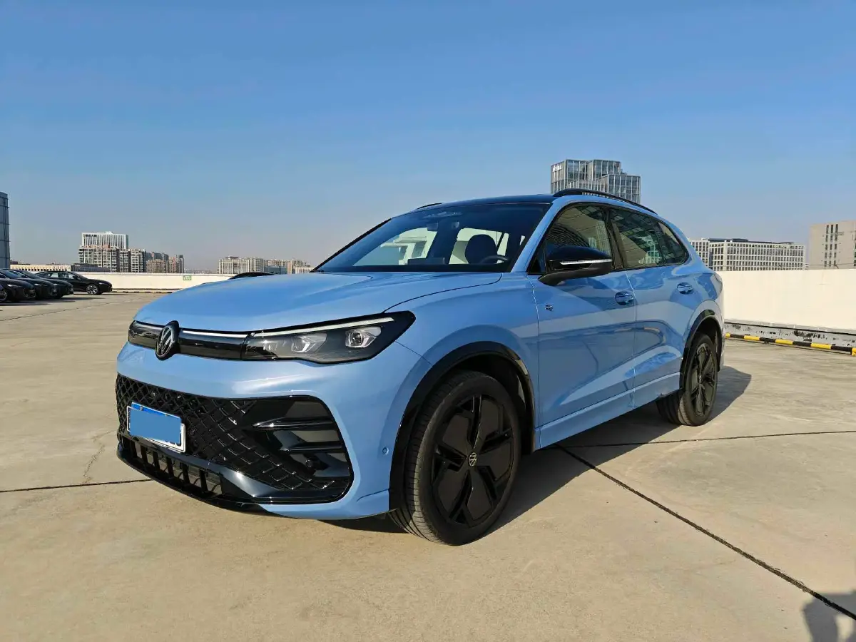 2024 Volkswagen Tiguan L 2.0T 220HP L4 7DCT