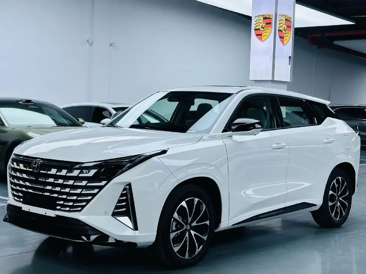 2024 ChangAn UNI-Z 1.5L 98HP L4 E-CVT PHEV 18.4KWH