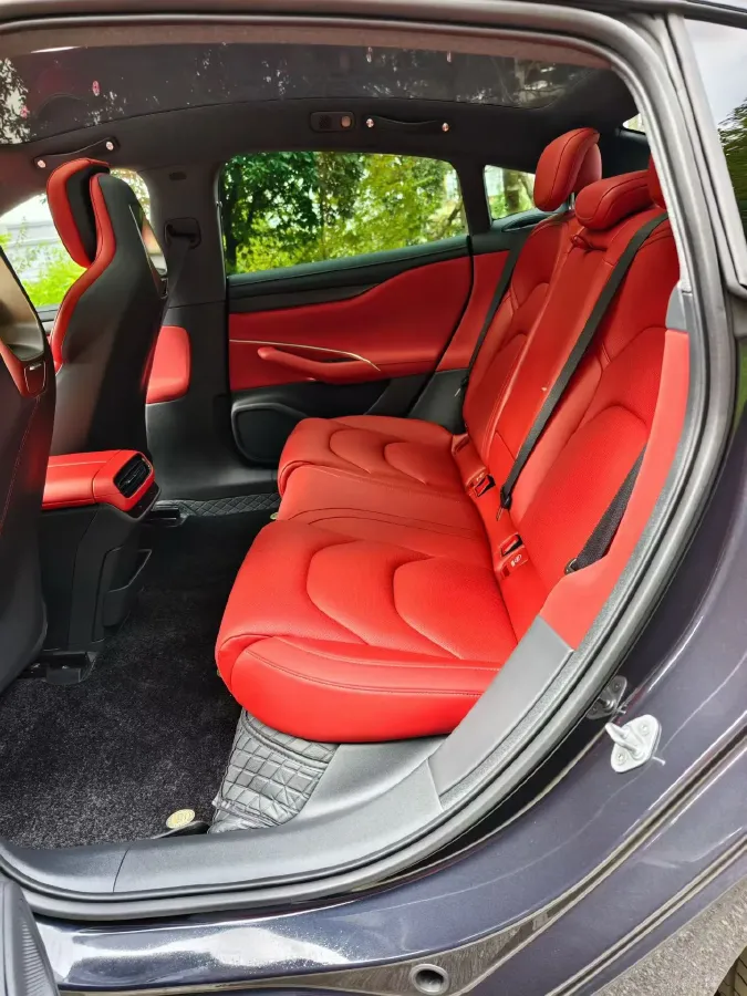 2024 MI SU7 BEV 73.6KWH,autocango,china used car exporter,china ev exporter,chinese used car exporter,chinese used ev exporter