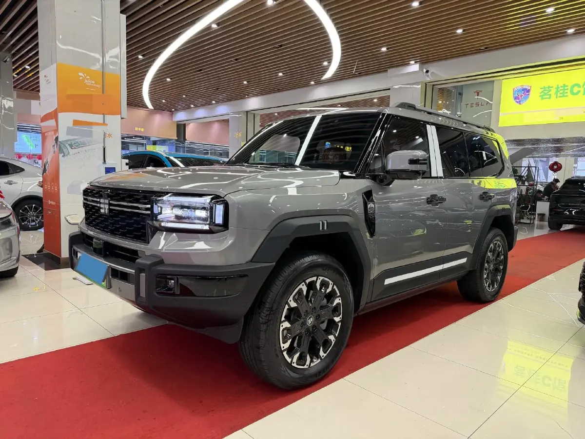 2025 Jetour Zongheng G700 2.0T 211HP L4 2DHT PHEV