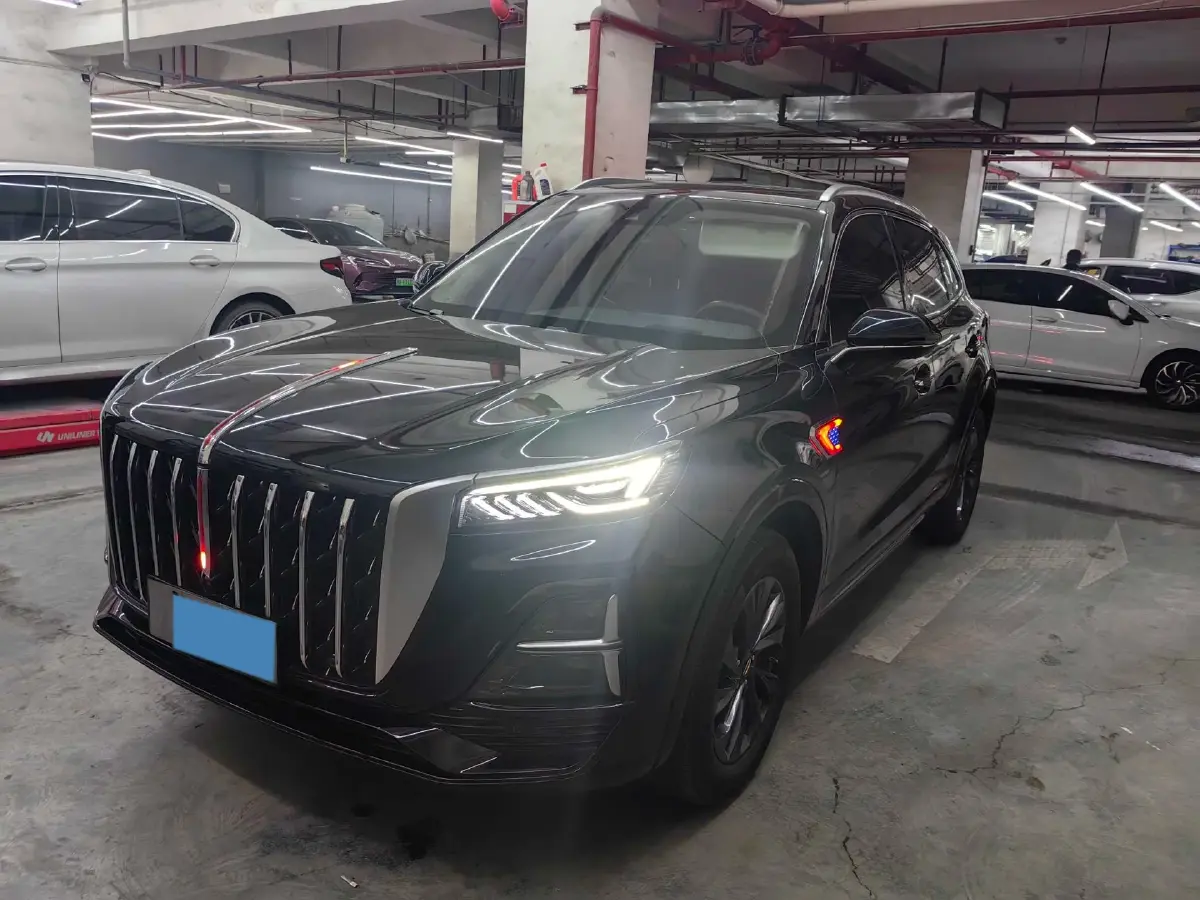 2023 HongQi HS5 2.0T 252HP L4 8AT