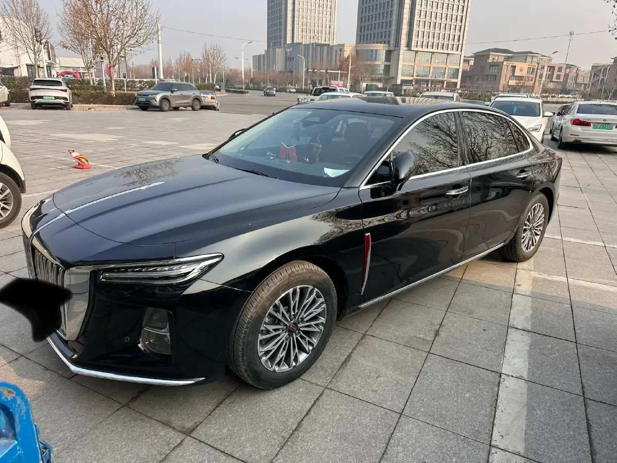 2023 HongQi H5 2.0T 224HP L4 8AT