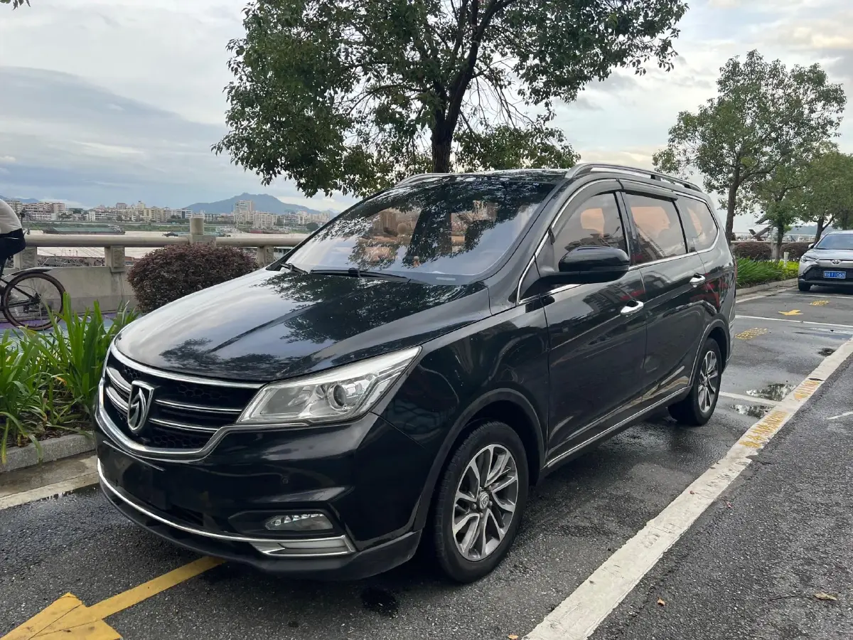 2017 BaoJun 730 1.5T 150HP L4 6MT