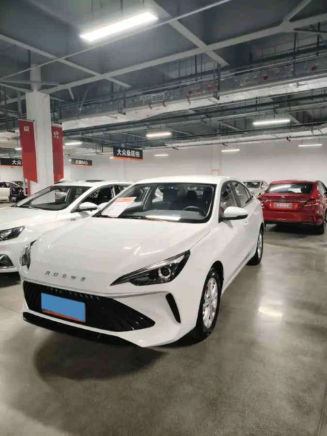 2026 Roewe i5 1.5L 129HP L4 5MT