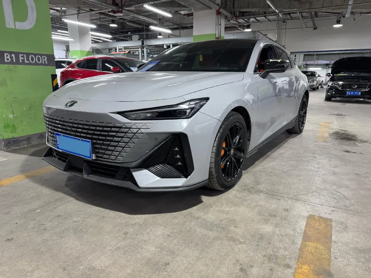 2022 ChangAn UNI-V 1.5T 188HP L4 7DCT