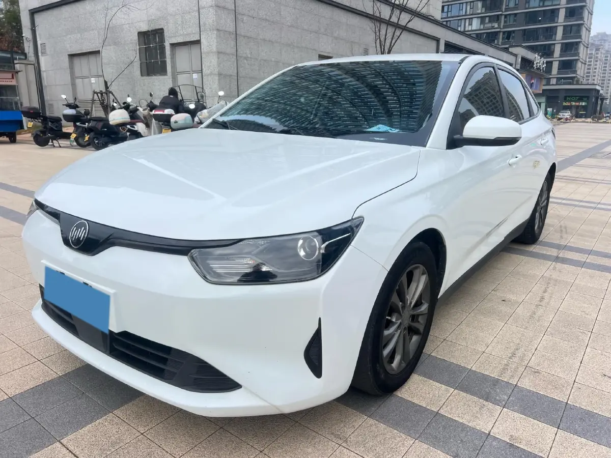 2021 Weltmeister E.5 BEV 49.92KWH