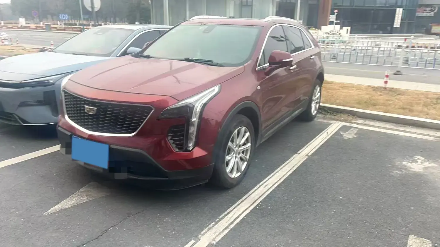 2018 Cadillac XT4 2.0T 241HP L4 9AT