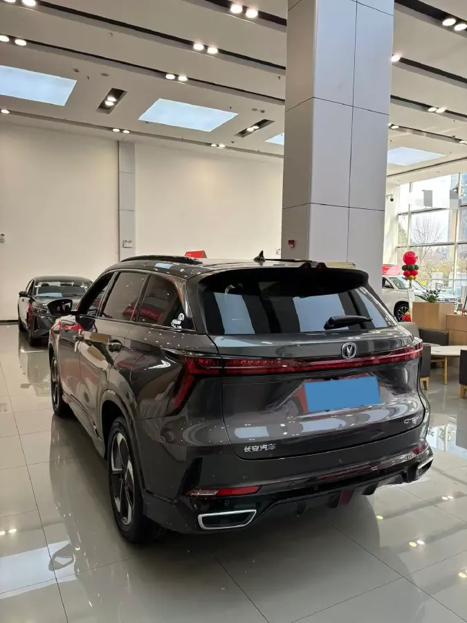 2023 ChangAn CS75 Plus iDD 1.5T 170HP L4 6TCT PHEV 28.39KWH,autocango,china used car exporter,china ev exporter,chinese used car exporter,chinese used ev exporter