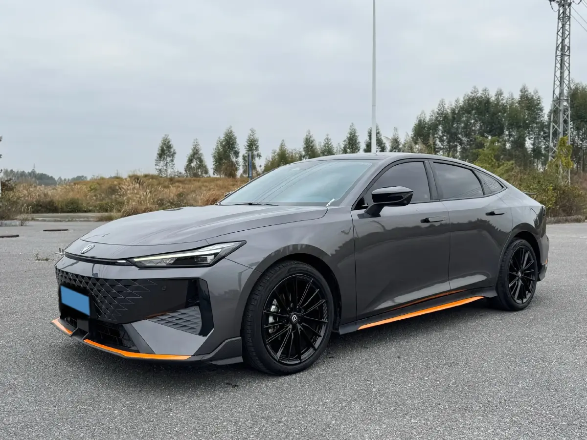 2024 ChangAn UNI-V 1.5T 188HP L4 7DCT