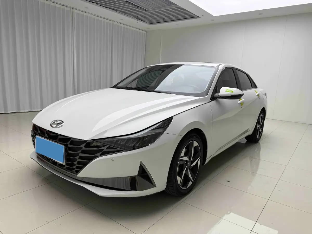 2022 Hyundai Elantra 1.5L 115HP L4 CVT