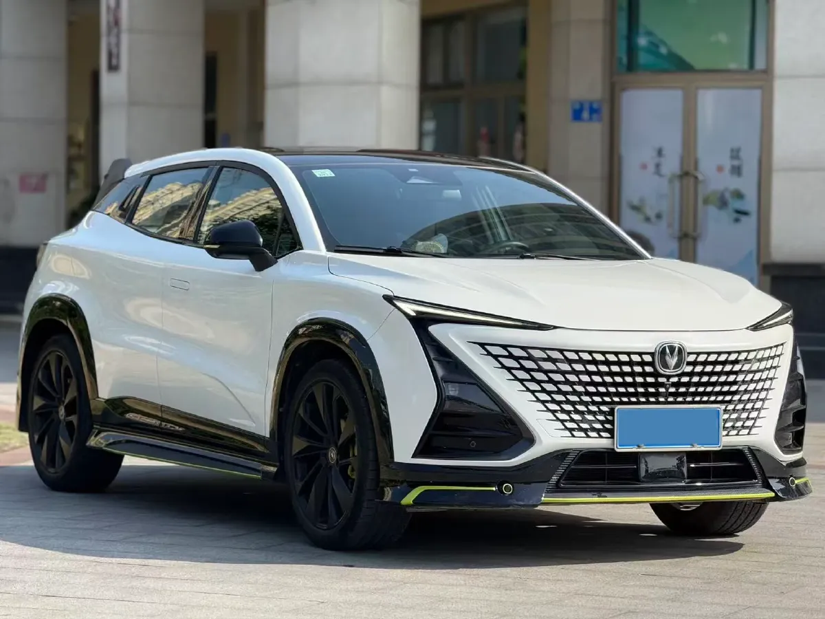 2022 ChangAn UNI-T 2.0T 233HP L4 8AT,autocango,china used car exporter,china ev exporter,chinese used car exporter,chinese used ev exporter