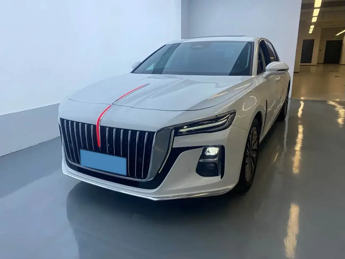 2023 HongQi H5 2.0T 224HP L4 8AT