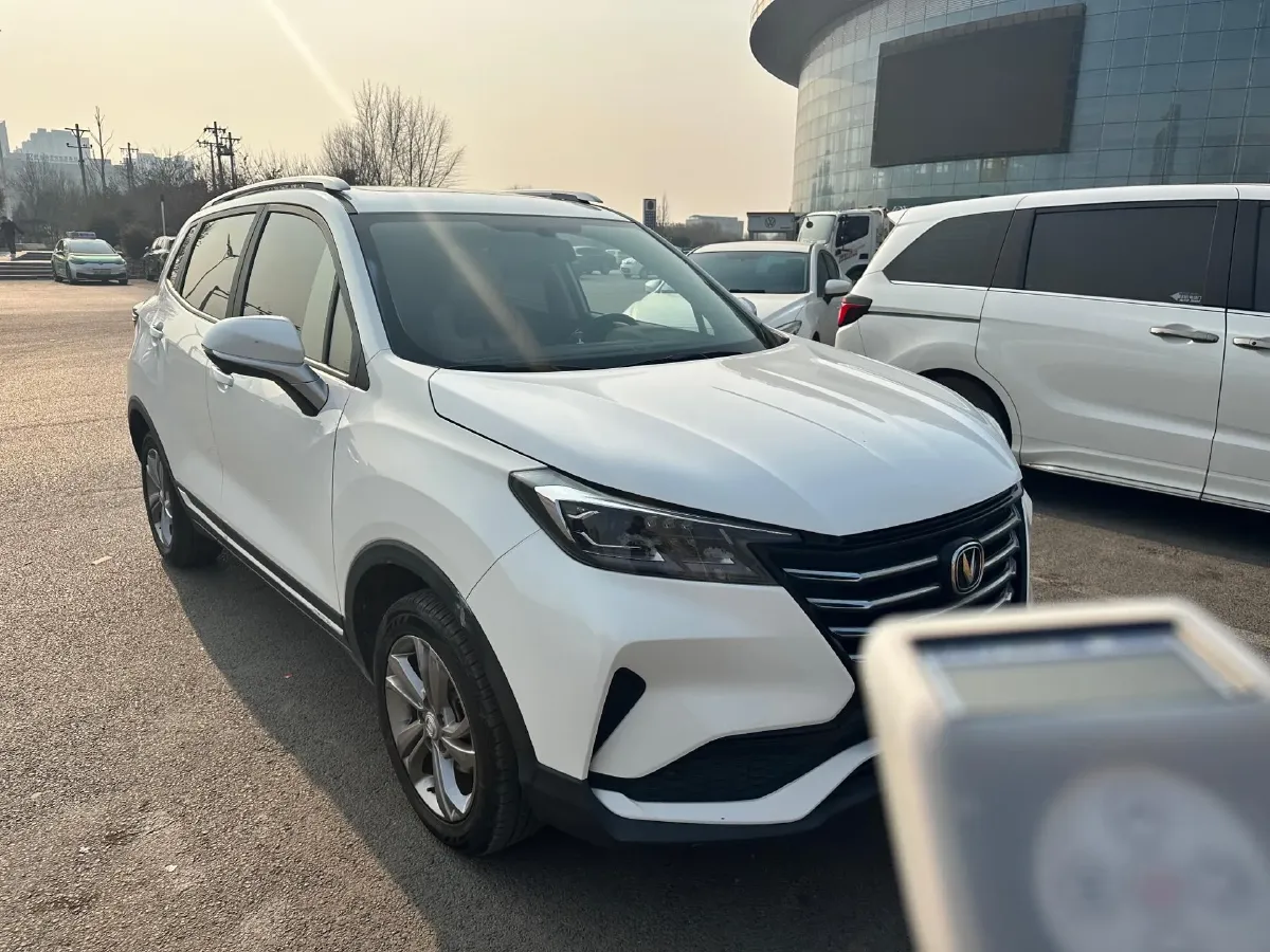 2019 ChangAn CS15 1.5L 107HP L4 5DCT,autocango,china used car exporter,china ev exporter,chinese used car exporter,chinese used ev exporter