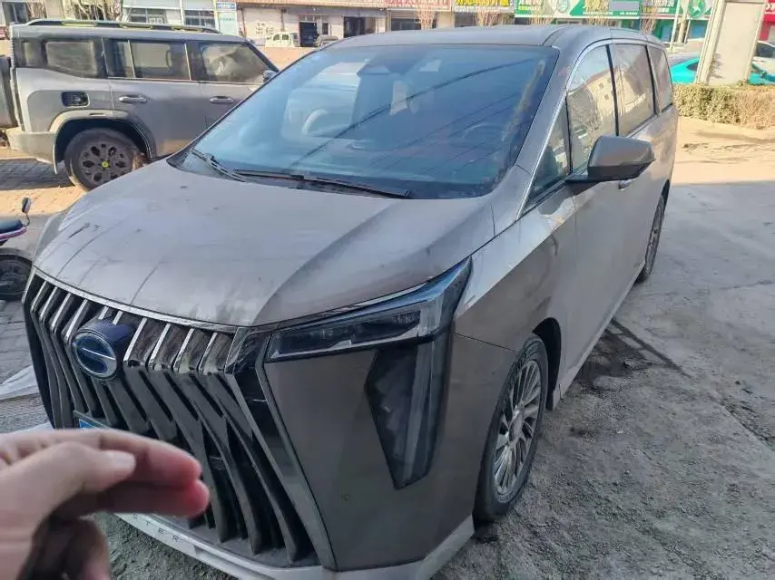 2023 GAC Trumpchi M8 2.0T 190HP L4 E-CVT Hybrid